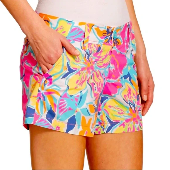 LILLY PULITZER Besame Mucho Callahan Shorts - Picture 2 of 7